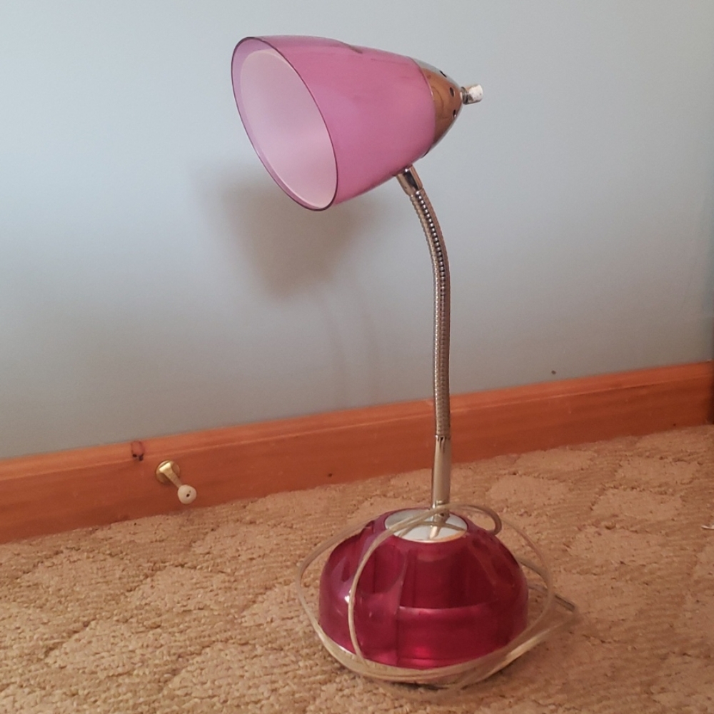 Desk lamp
